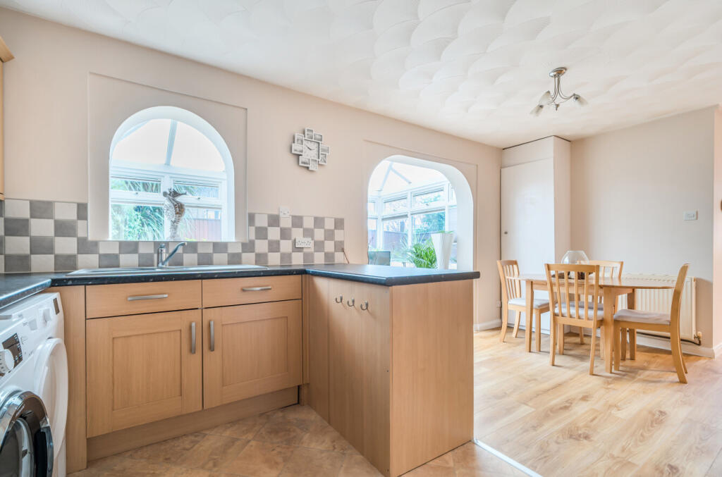 1387664-12-693fea...