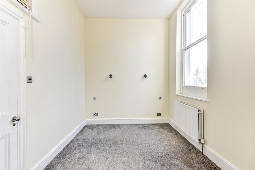 Bedroom 2.jpg