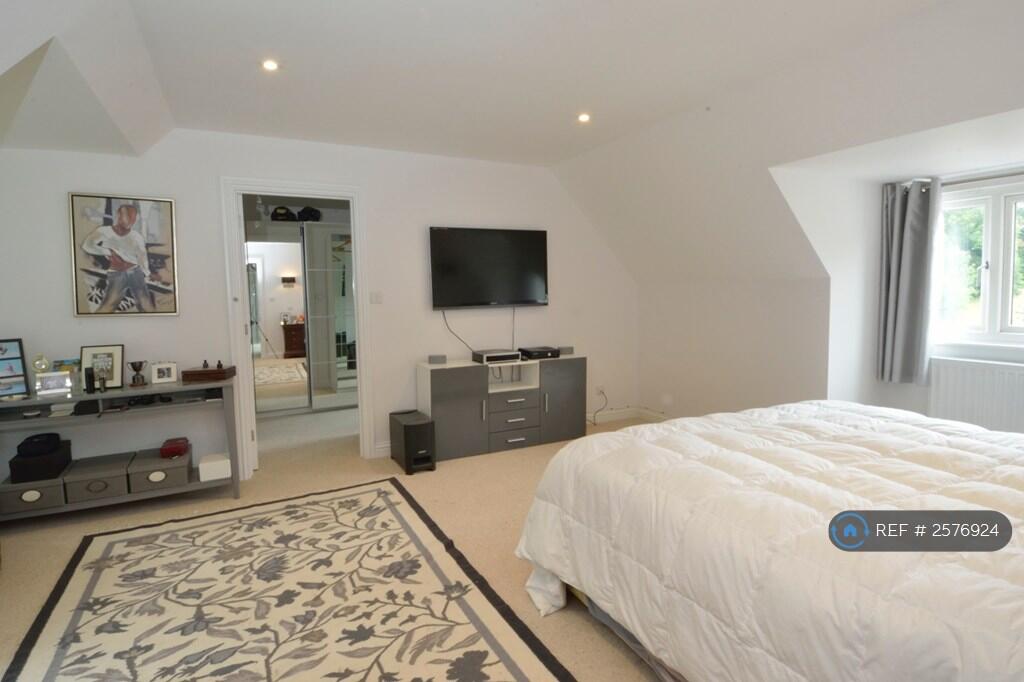 Large Bedroom