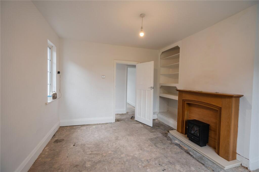 Living Room (2)