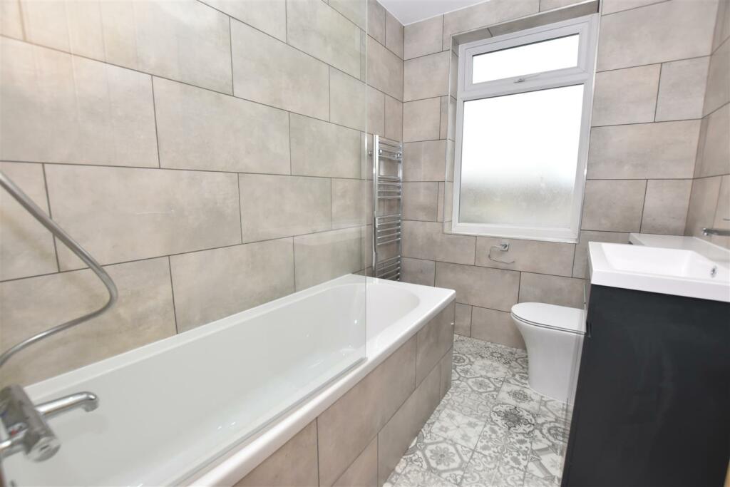 Bathroom.JPG