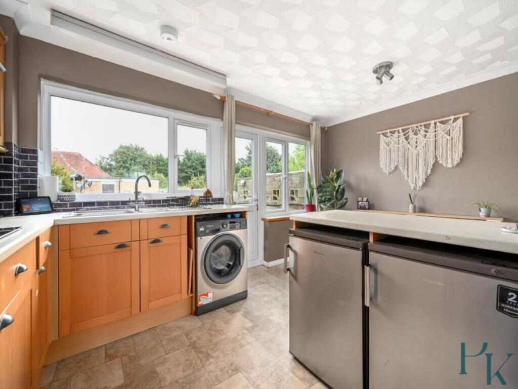 234383_33999723_IMG_