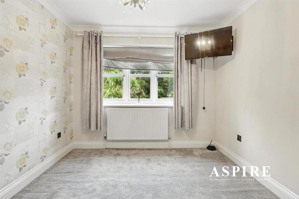 Aspire Estate Agents14.jpg