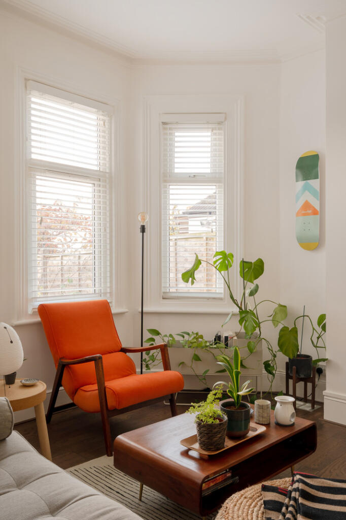 322838 - Tottenhall Road, London N13 - high res...