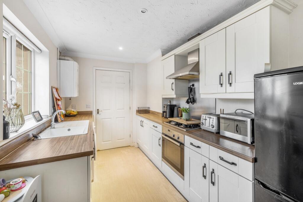 23 Ambassador Walk (Spalding)-9