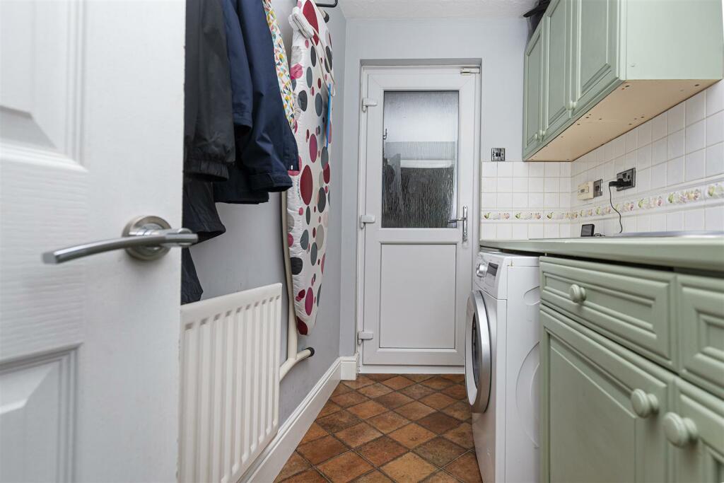 Bramleys Estate Agents - Blacksmiths Fold (18).jpg