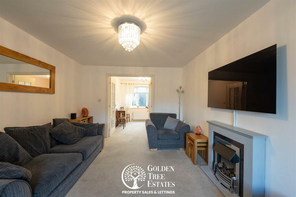 Living Room 5.jpg