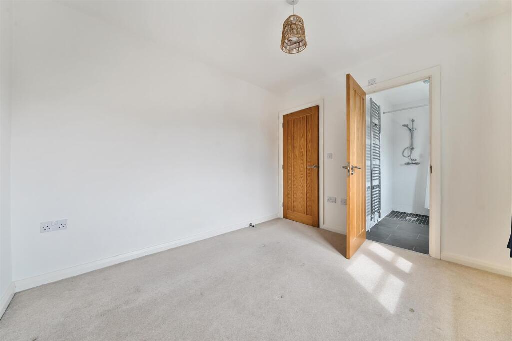 Gildene Cottage, 1 Canons Ashby Road, Moreton Pink