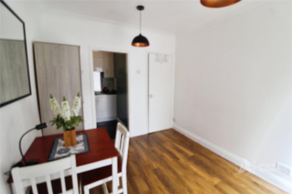 Studio Room