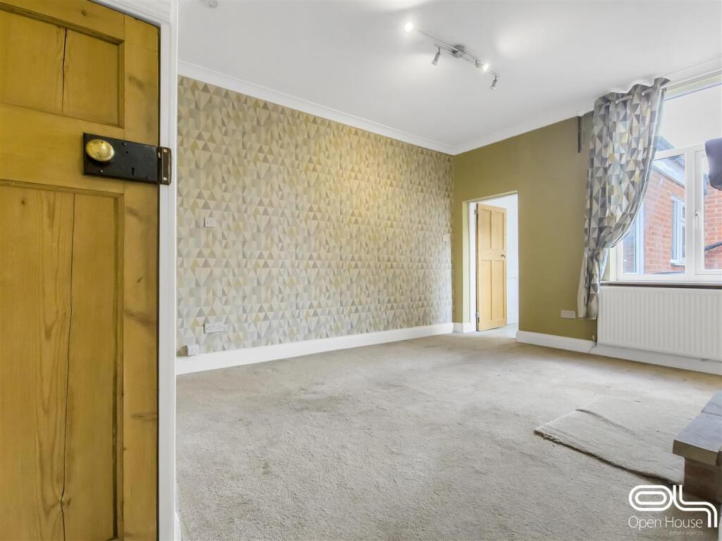 Hawfield Lane, Winshill, Burton on Trent (3).jpg