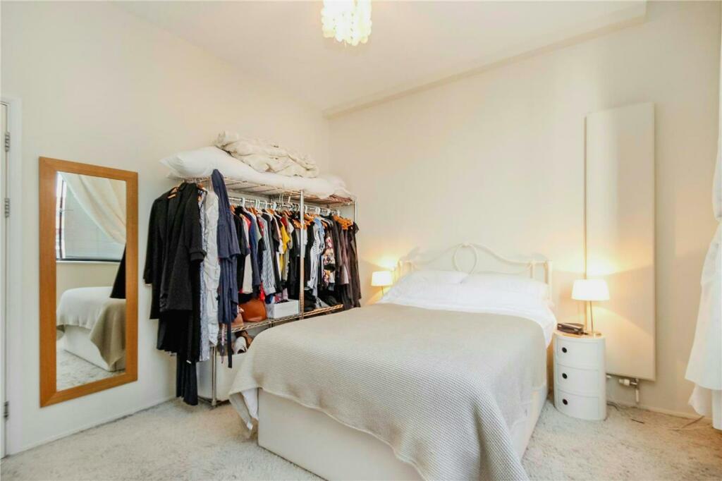Bedroom 1 Aspect 2