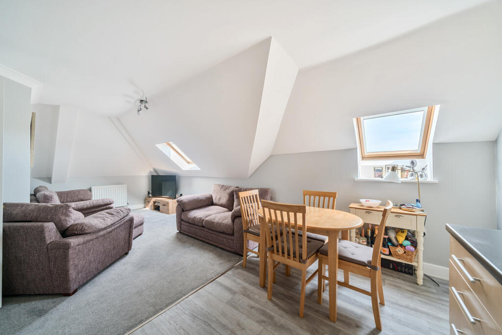 1298134-16-682ee7...