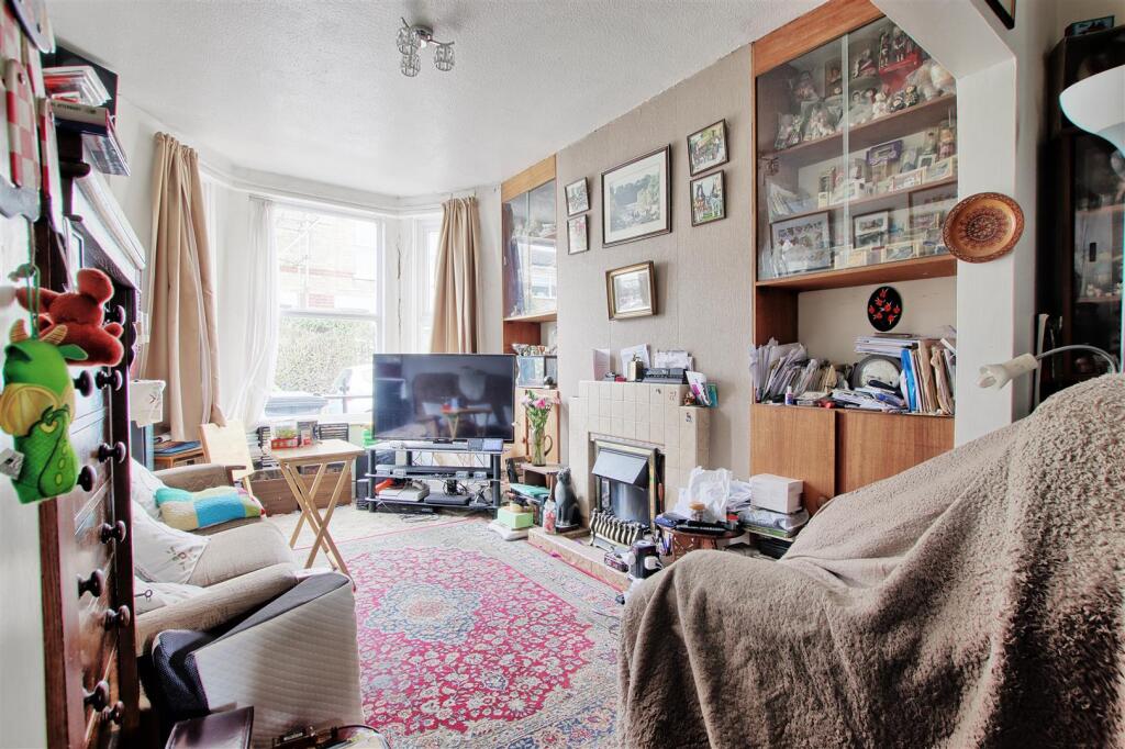 Living Room.jpg