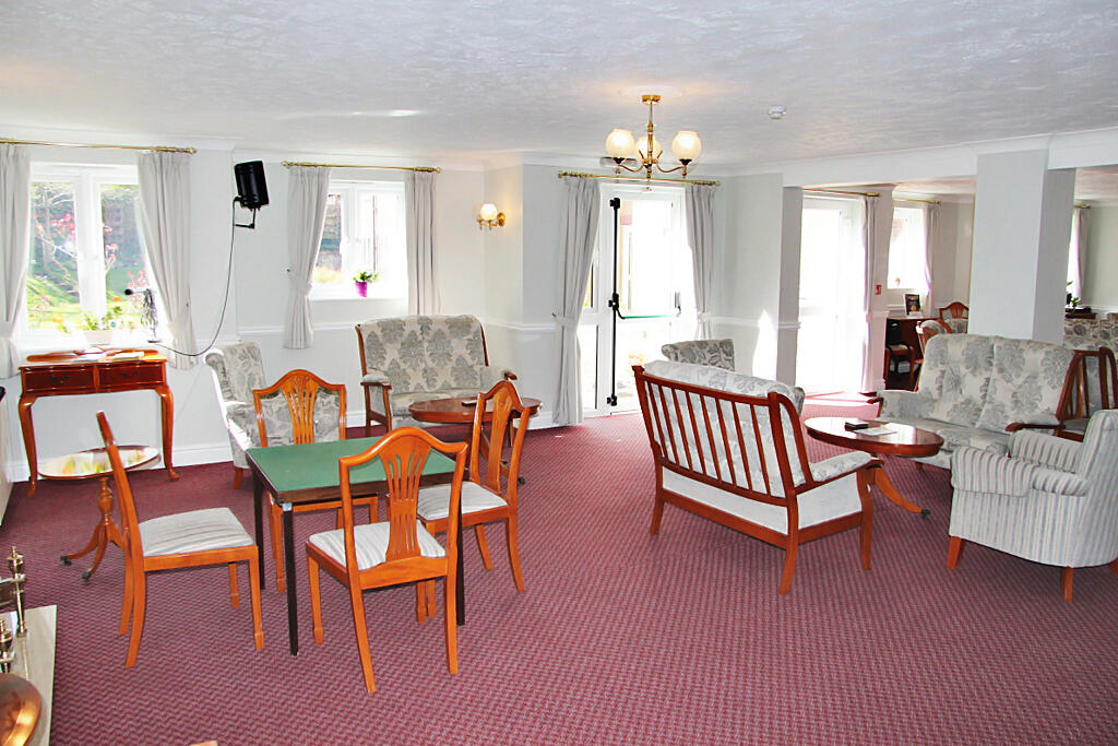 RESIDENTS LOUNGE