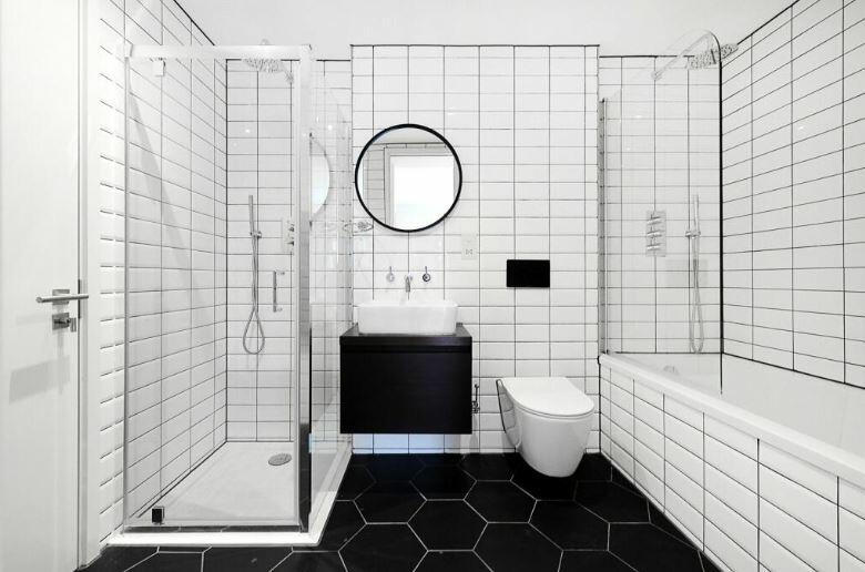 7. Bathroom.JPG
