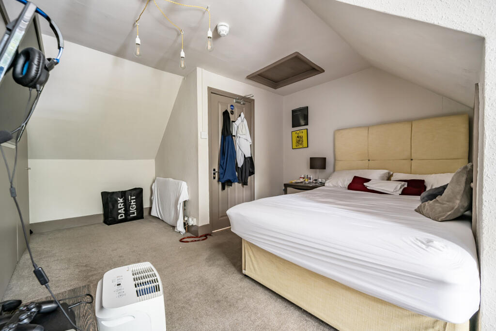 1341947-3-68b1d21...