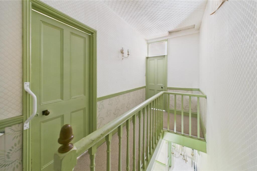 230 Coronation Road, Southville, Bristol BS3 1RL |
