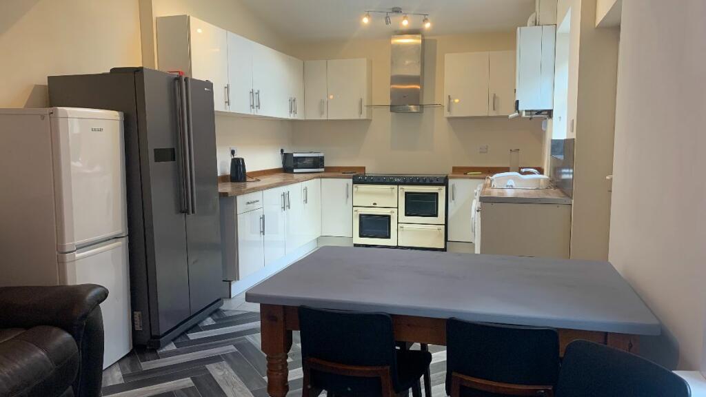 Lounge/Kitchen