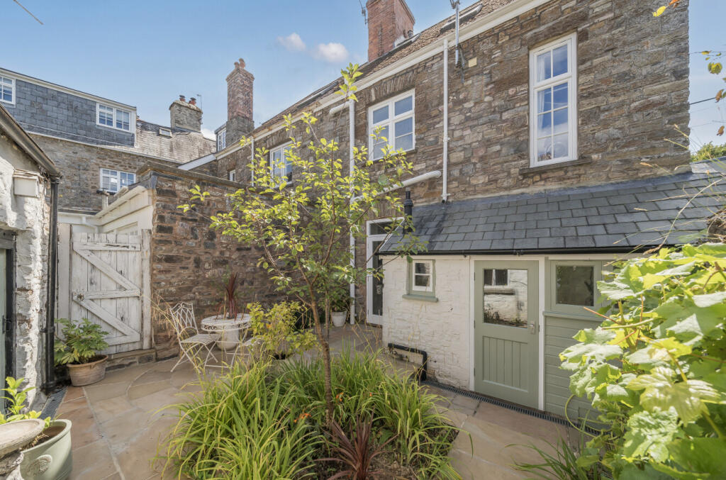 1340797-8-68a7458...