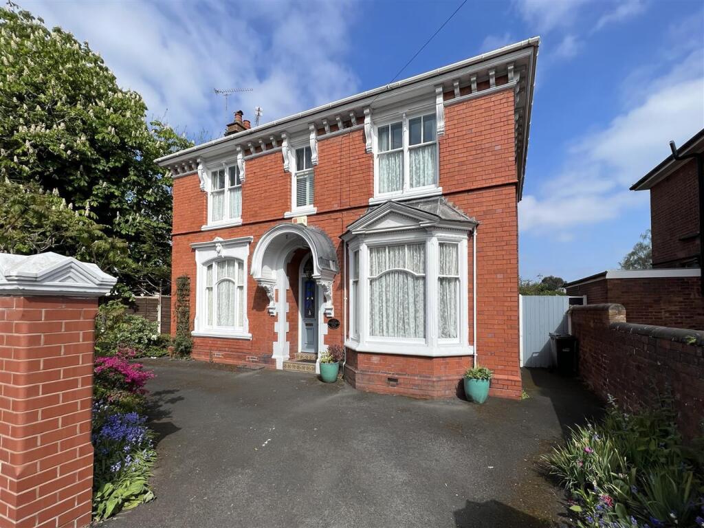 Worcester Street Stourbridge 1.jpg