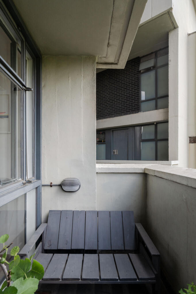 283620 - Keeling House, London E2 - high res - ...