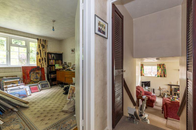 Bedroom/Hallway