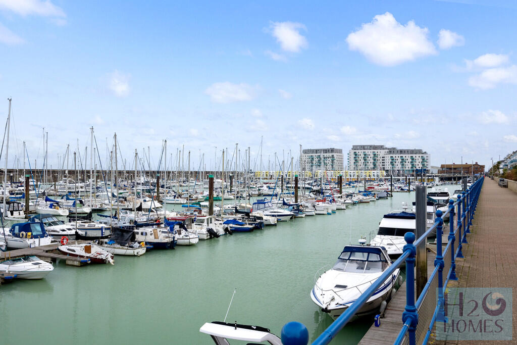 The Strand, Colli...