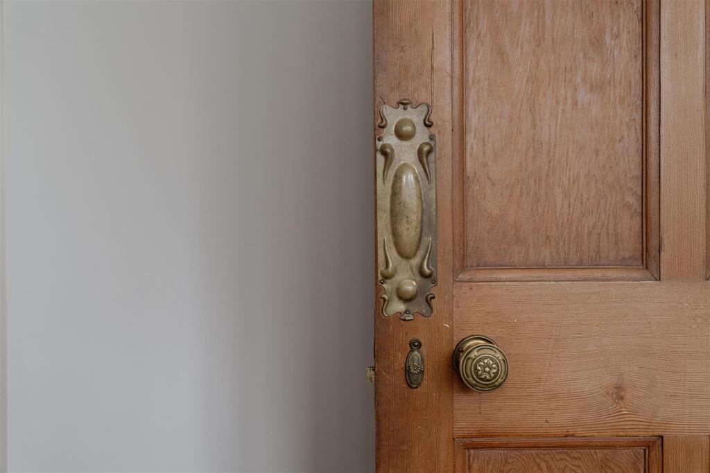 2 West Road, Reigate-11.jpg