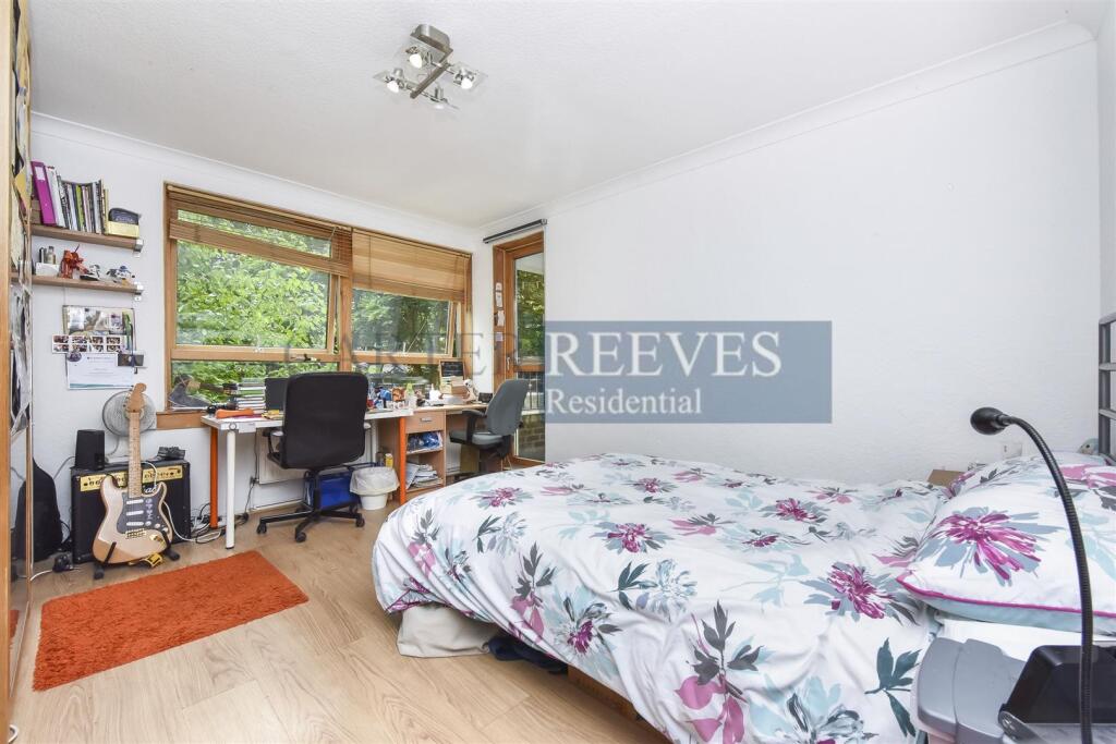 bedroom 3.jpg