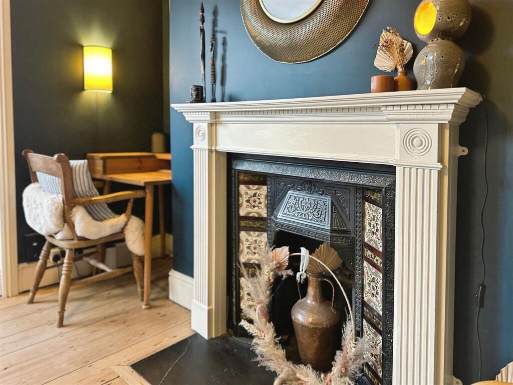 77c64662--4491-B3BA-5800F3F8592E-43241-00000C3B56B