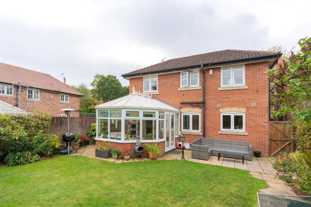 5 Abbots Mere Close-44.jpg