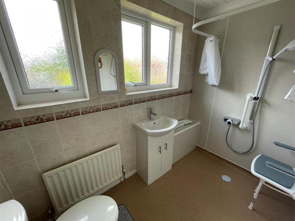 Wet Room.jpg