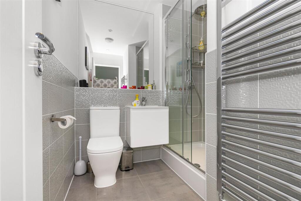 Second Floor Shower Room.jpg