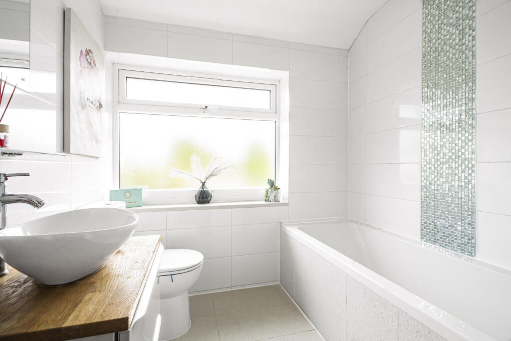 En-Suite Bathroom