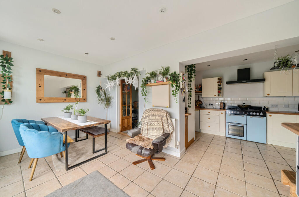 1309590-27-684c75...