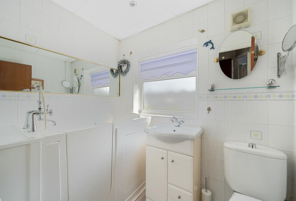 1302132-20-683f4b...