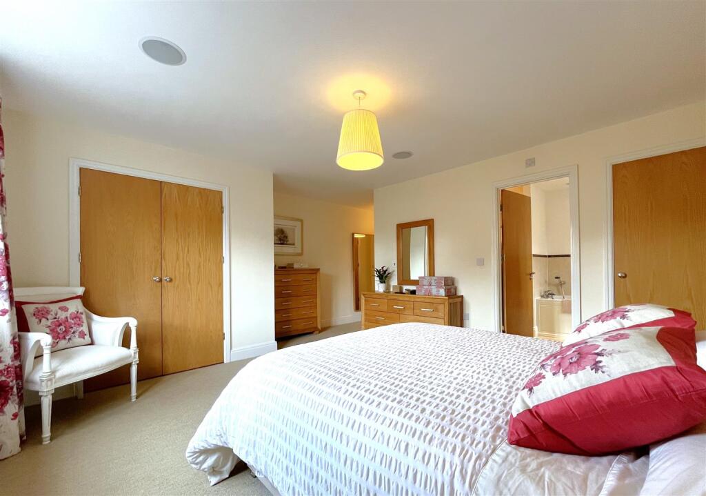 IMG_9491 (cropped) .JPG