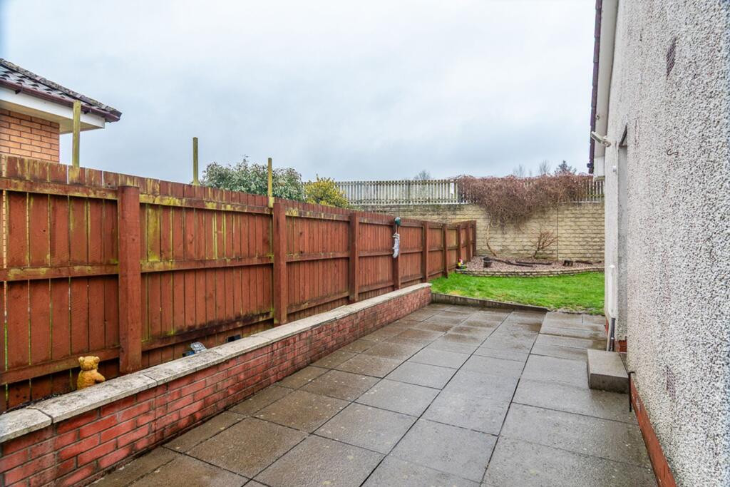 Side patio