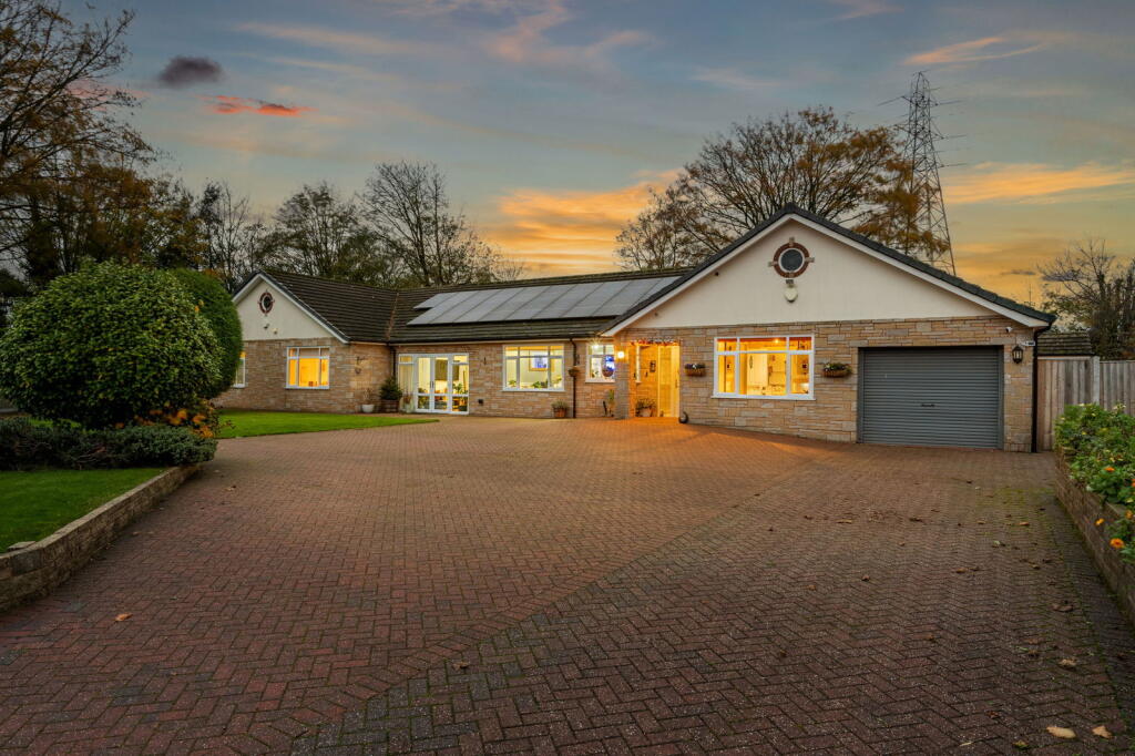 Off Green Lane, Warrington, WA2 8RG