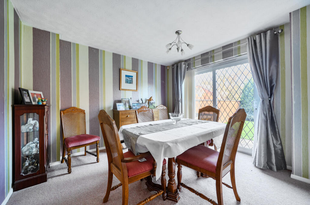 1394681-8-695d312...