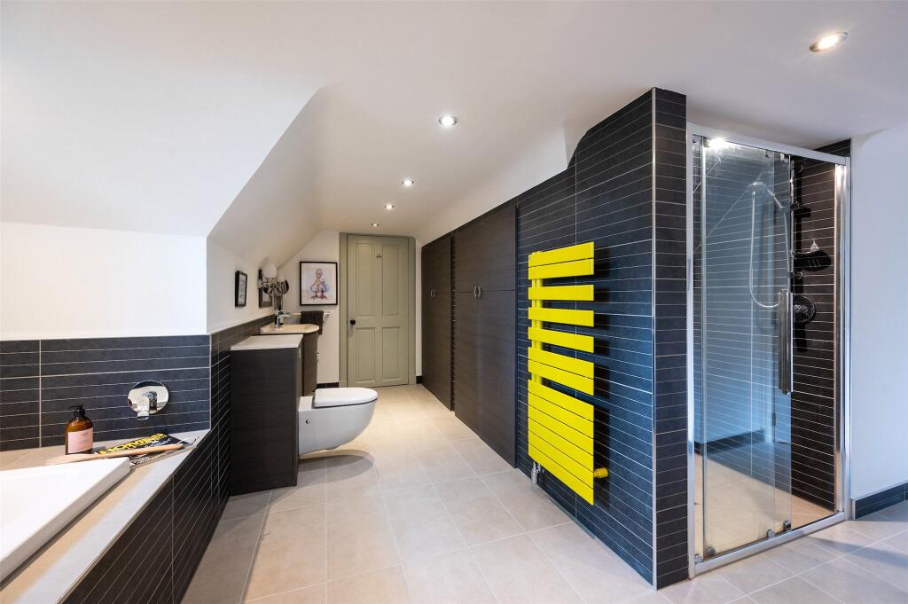 Ff En Suite Bathroom