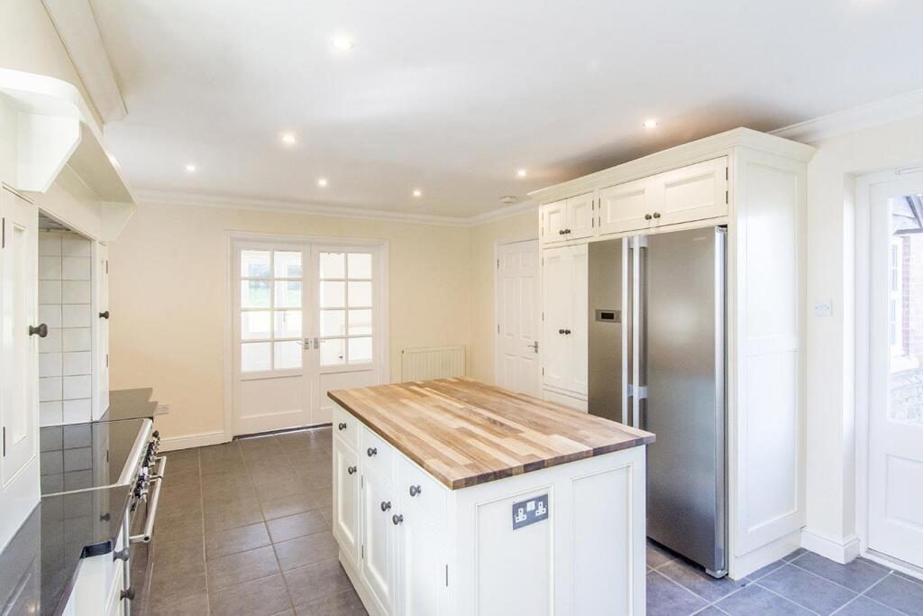 (Kitchen/Diner Photo Two)