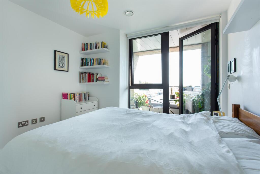 Kingsland High Street-5.jpg