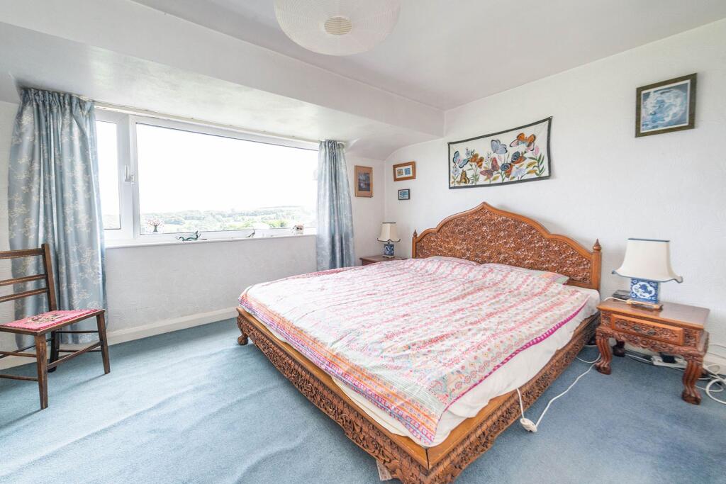 BEDROOMS ANS BATHROOMS