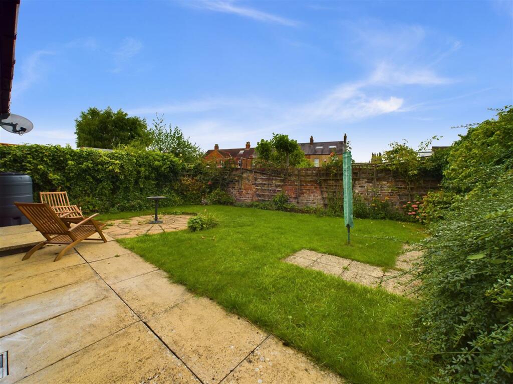 GARDEN