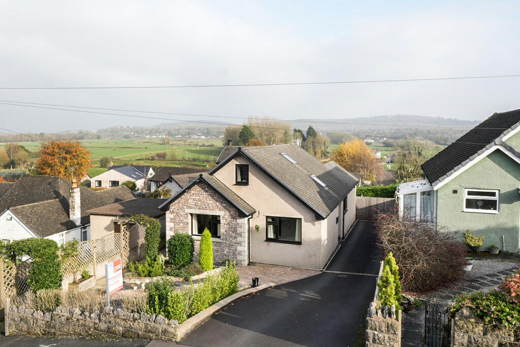 11 Plantation Ave...