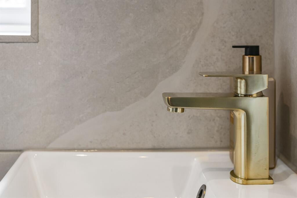 En Suite Shower Room