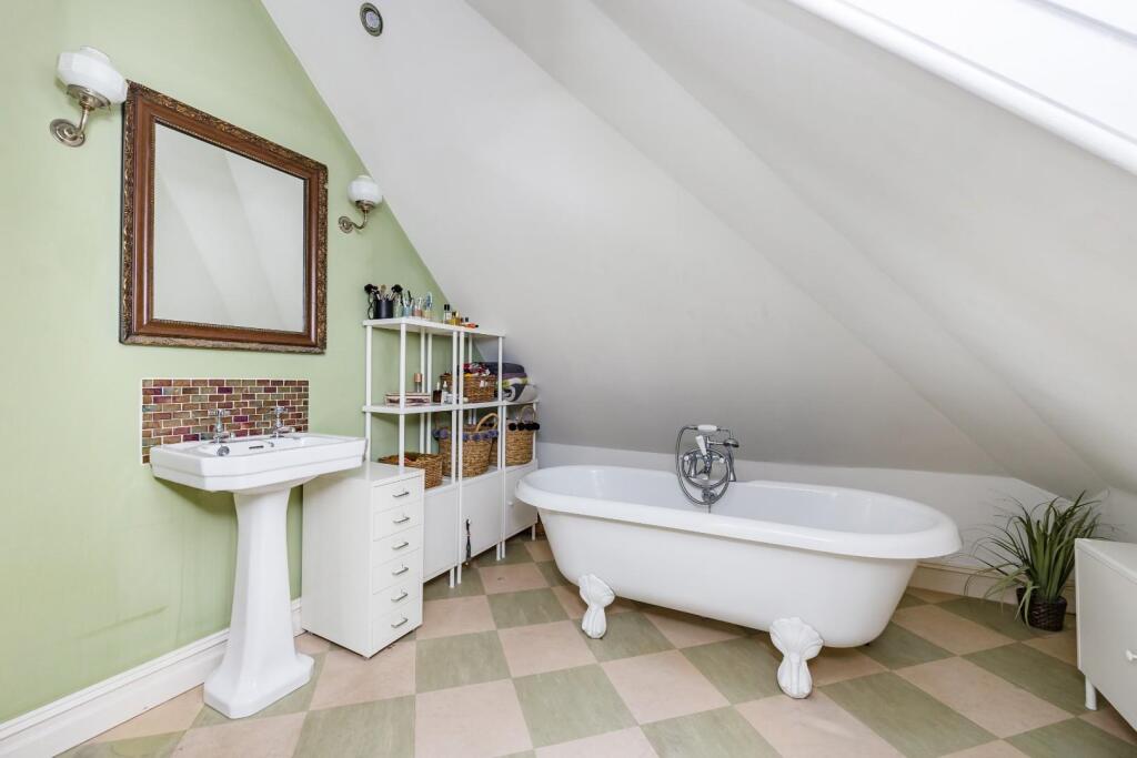 Dyke Road, 282-2.JPG