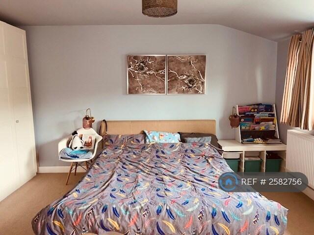 Master Bedroom Superking Bed