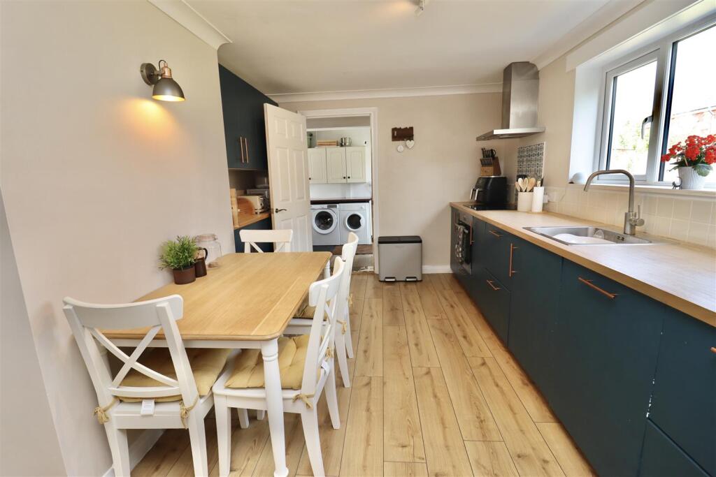 BREAKFAST KITCHEN